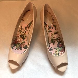 Peep toe nude x appeal heels